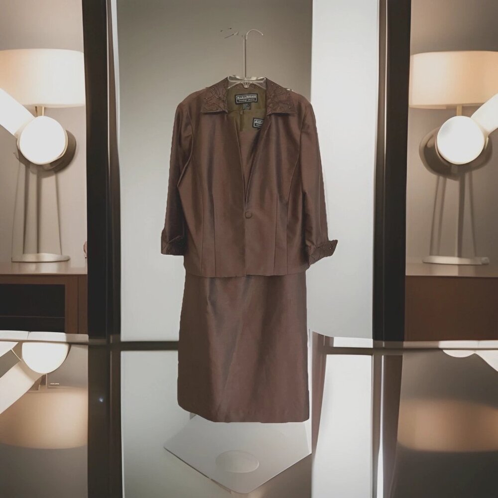 16 Petite Jessica Howard Evenings Beaded Brown 2 Piece Dress with Jacket, NWOT.